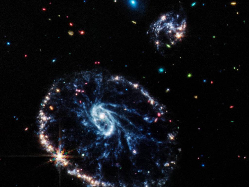 El James Webb captura gimnasia estelar en una galaxia lejana