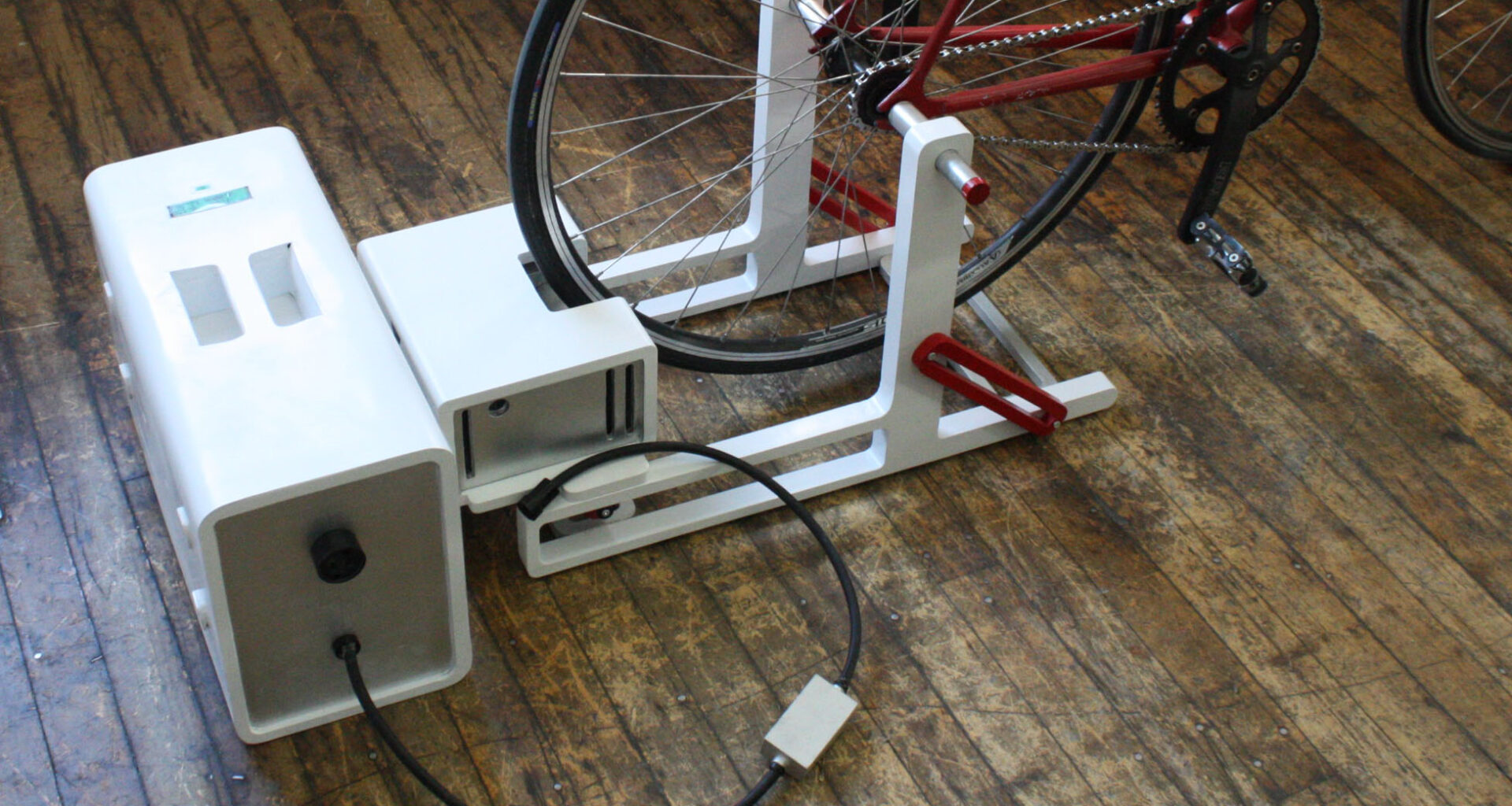Construye tu propio generador eléctrico con una bicicleta (VIDEO)