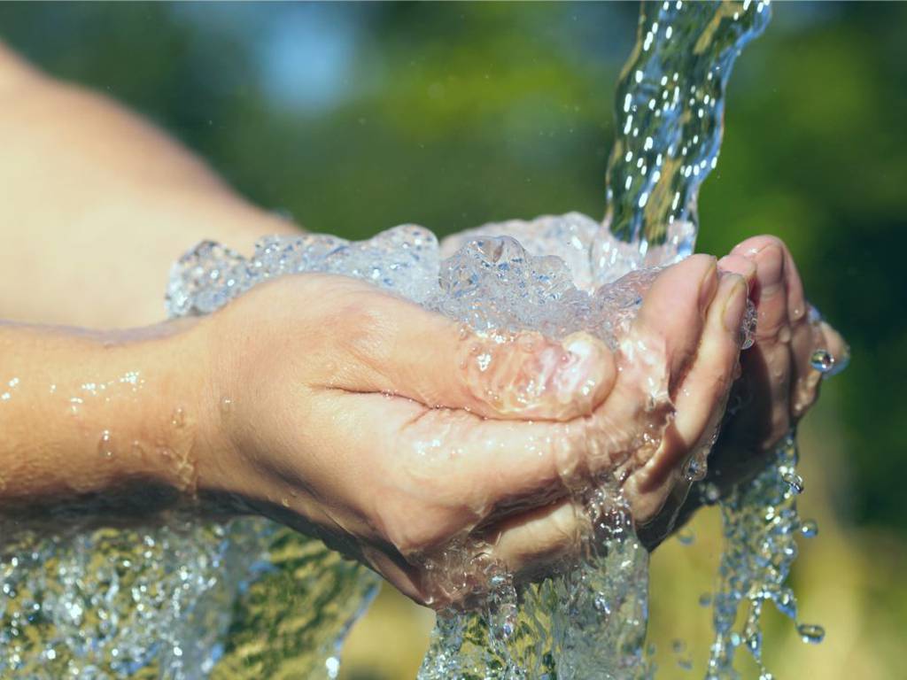 ¿Hervir el agua sirve para purificar? (o cómo limpiar agua para consumo)