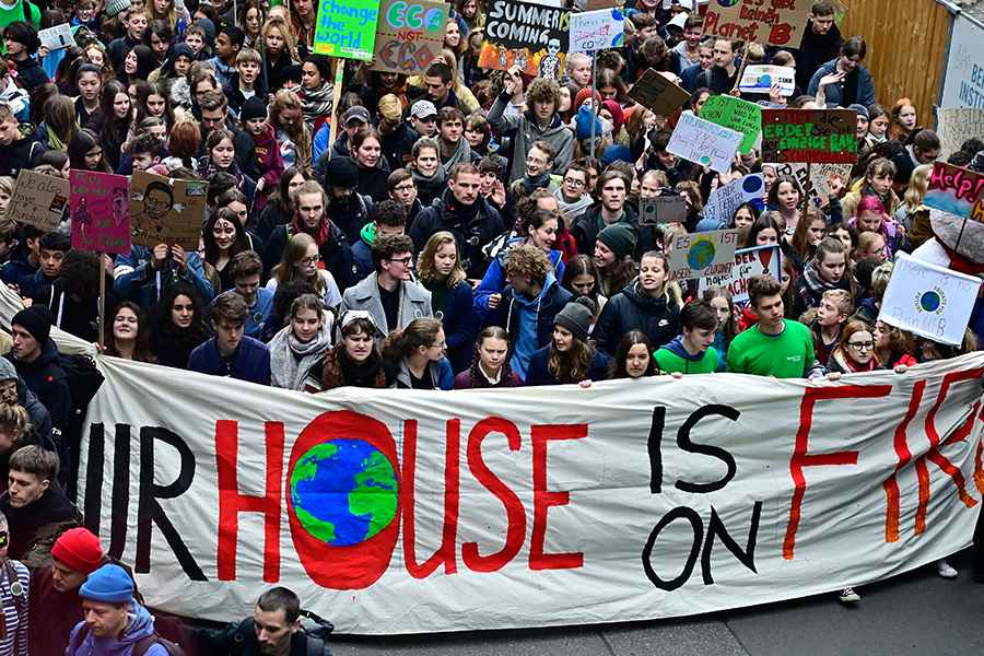 Activistas Jóvenes Exigen A Onu Decretar Emergencia Climática Global