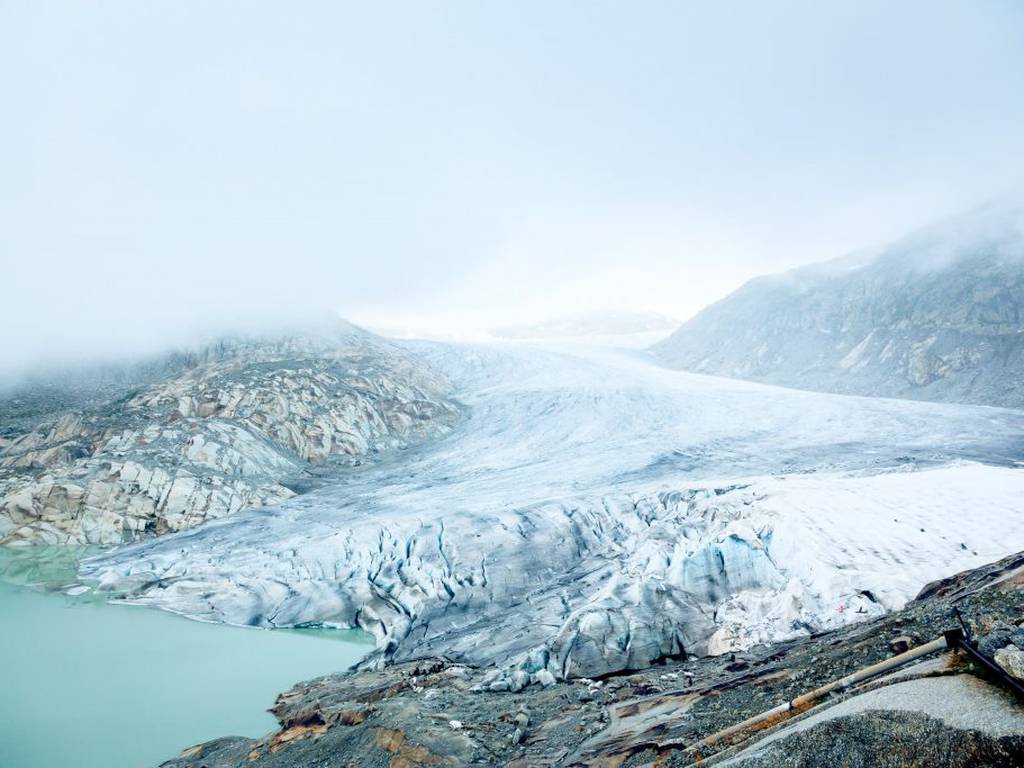 El deshielo de glaciares ha formado 180 lagos nuevos en Suiza