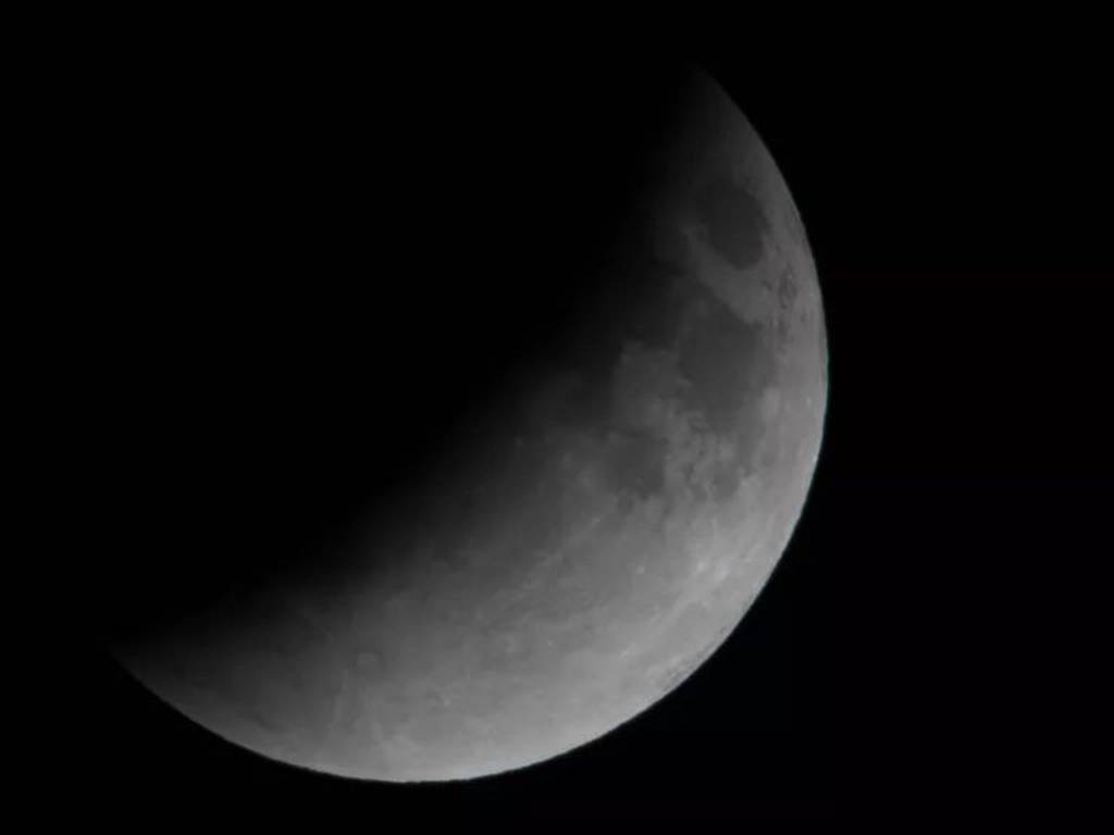 Las imágenes del eclipse lunar 2021 (así se vivió espectáculo cósmico)