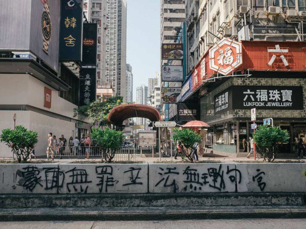 El arte callejero de Hong Kong es una vívida protesta social: mira lo más ingenioso (📸)