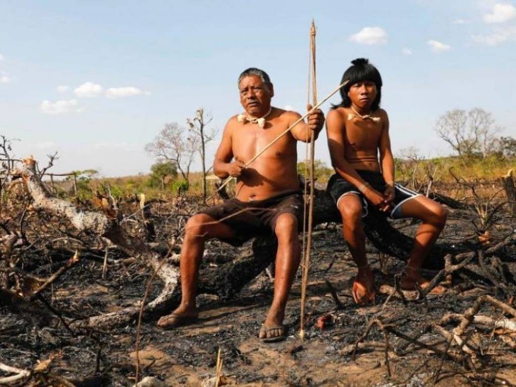 Indígenas del Amazonas en riesgo mientras los incendios aumentan