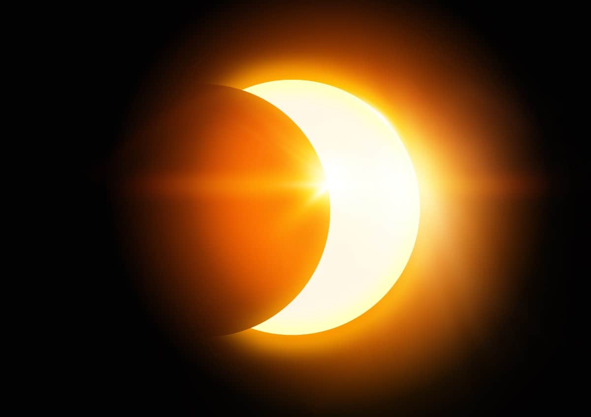 Calendario astronómico octubre 2022: segundo eclipse solar parcial del año