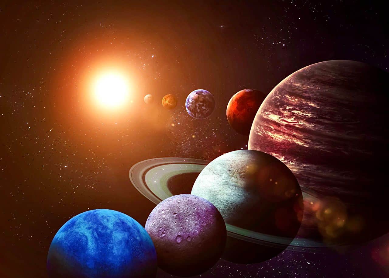 ¿Cuál es la distancia entre los planetas y el Sol?