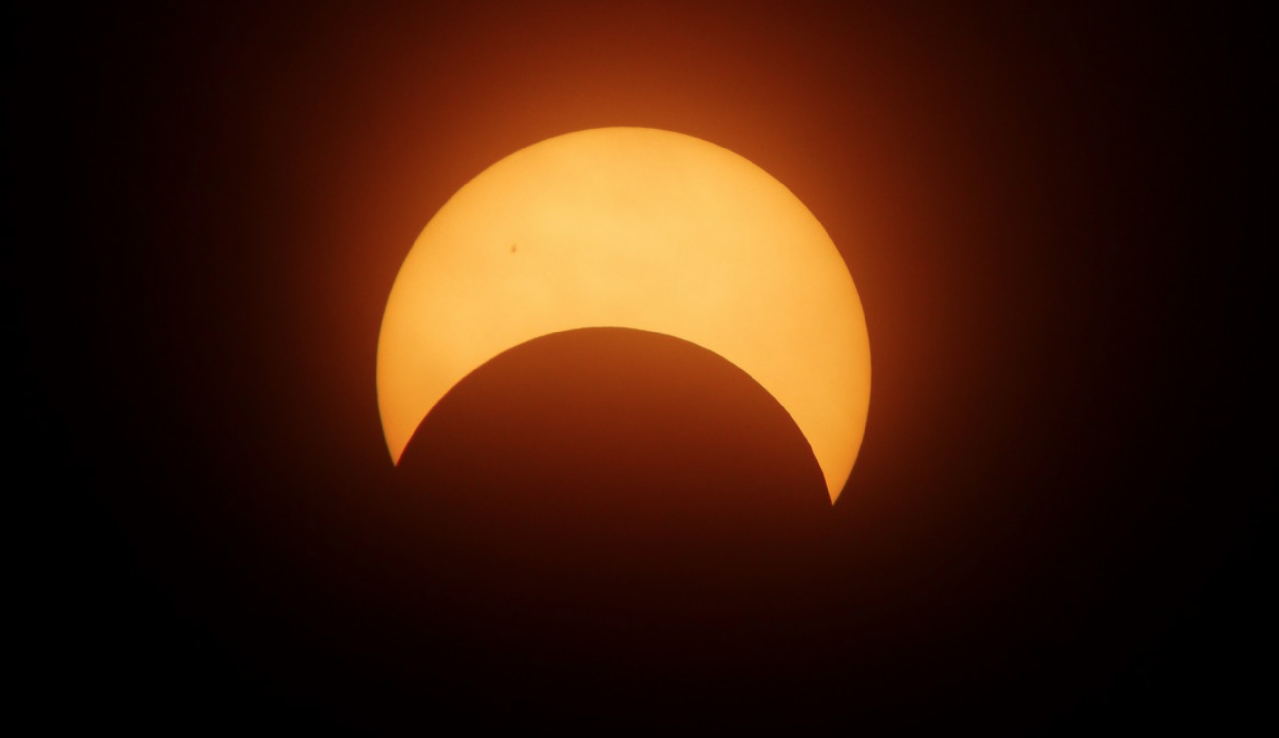 eclipse solar hibrido
